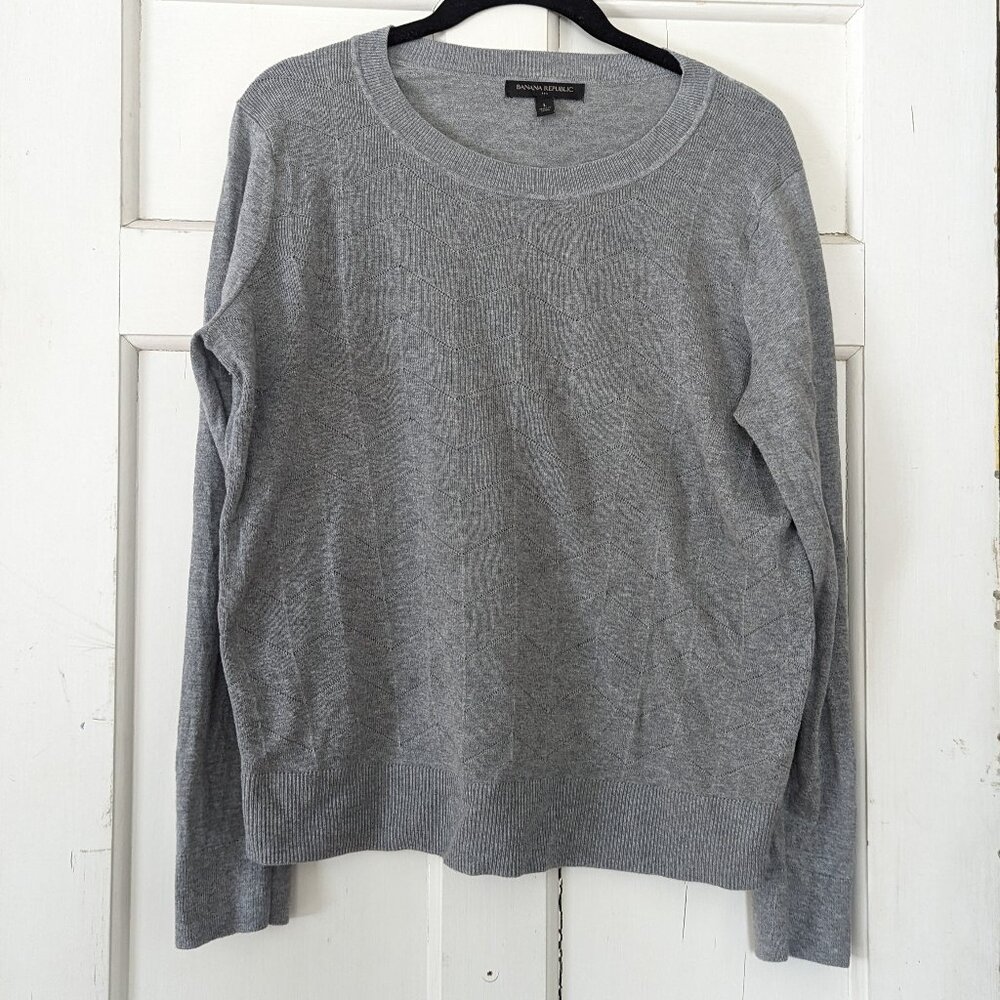Banana Republic Grey Chevron Knit Sweater Size L